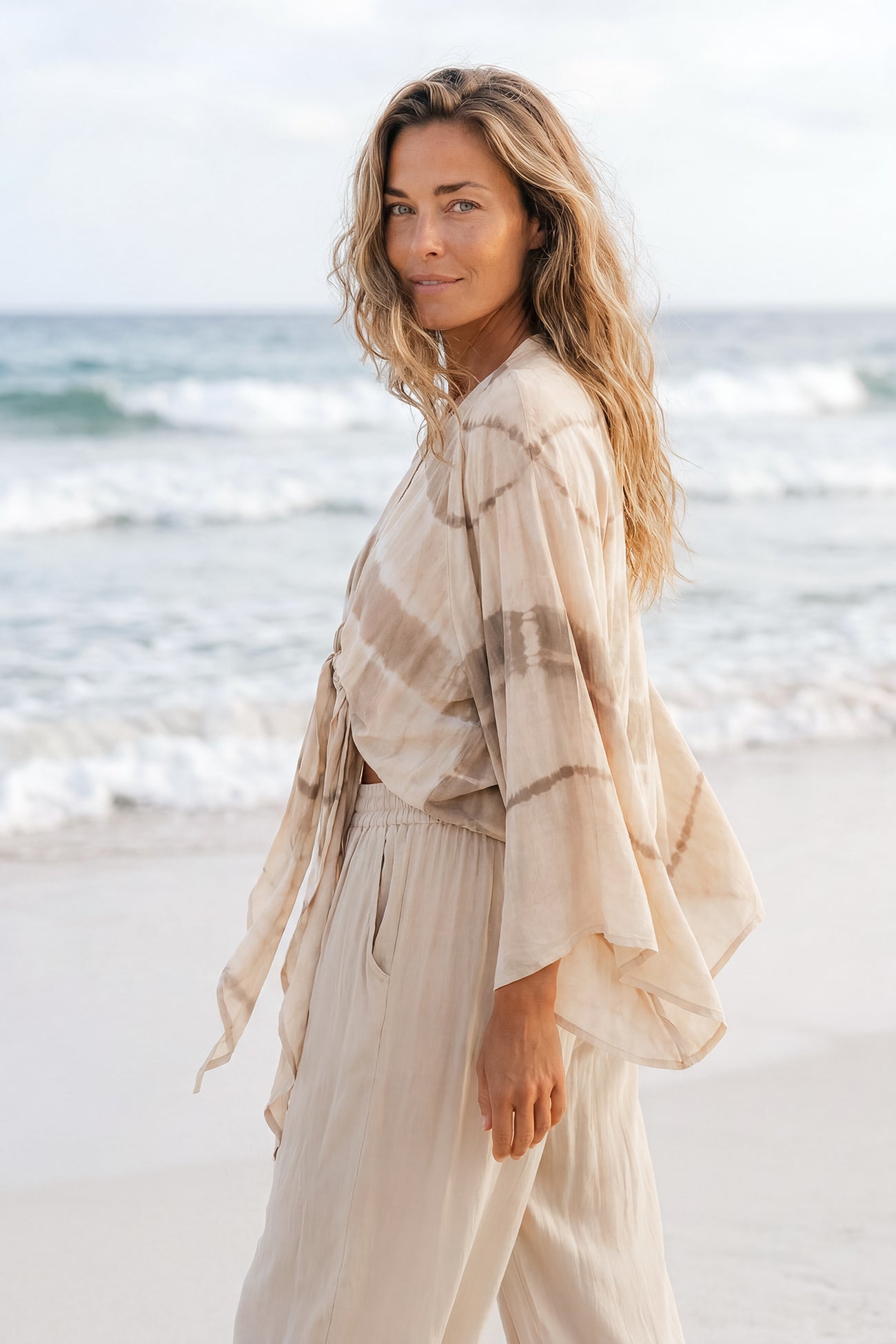Ibizamode Wrap Top Sadri Maraluna Ivory with airy ombre look and feminine fit