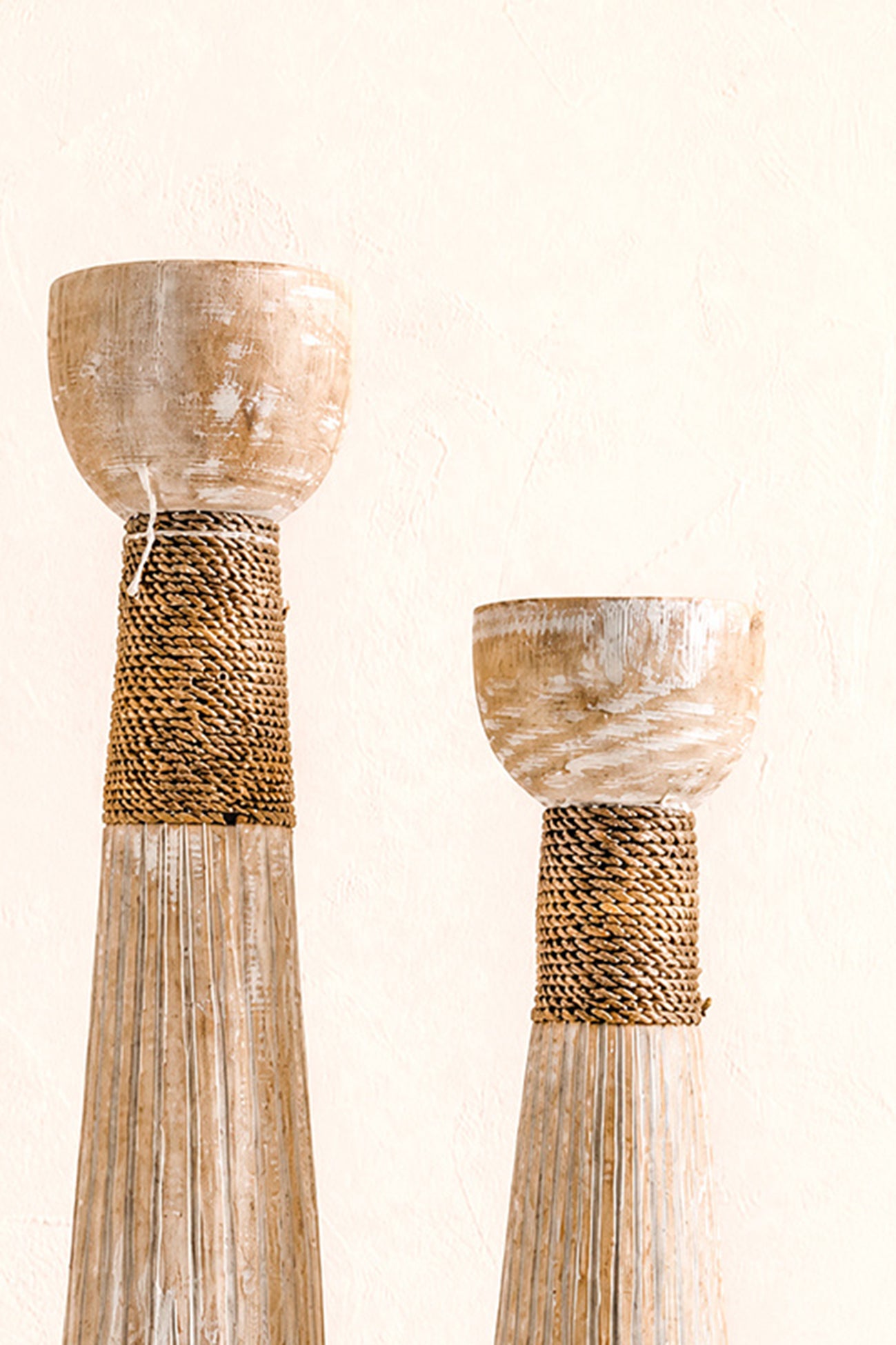 Ibzhome Boho Candlestick Natural houten kandelaar voor Ibiza interieur