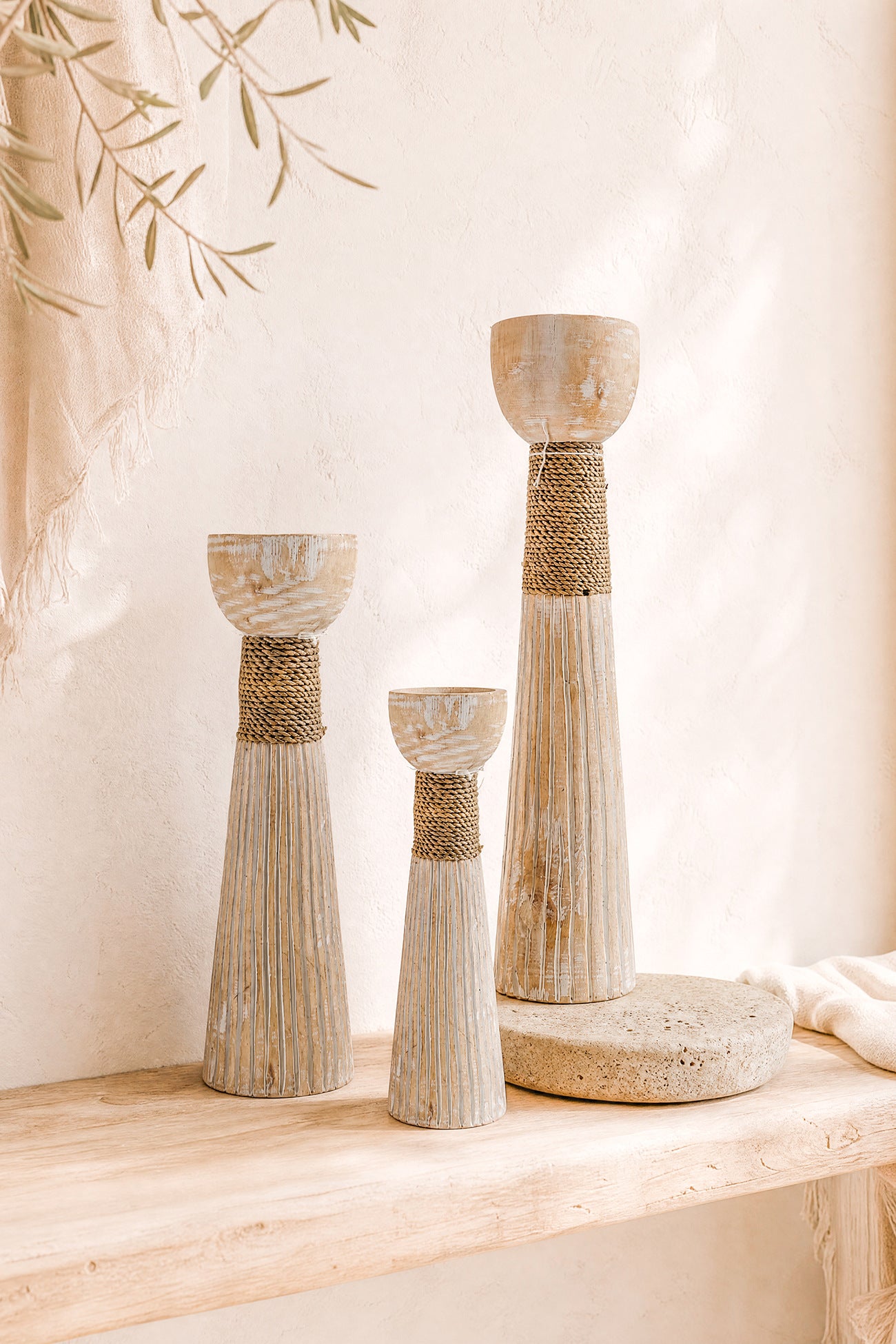 Ibzhome Boho Candlestick Natural houten kandelaar voor Ibiza interieur