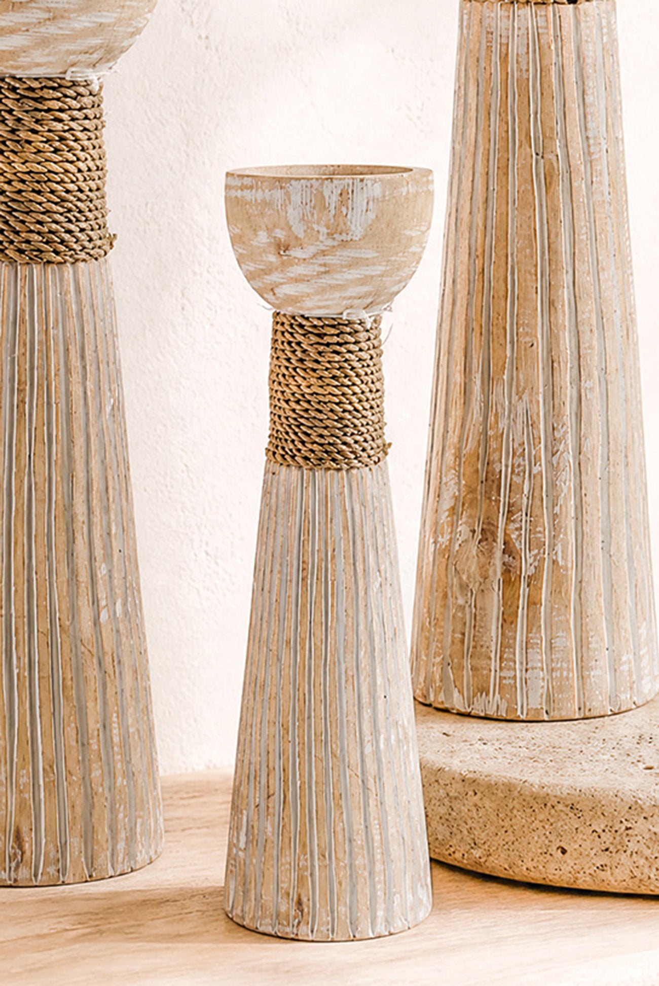 Ibzhome Boho Candlestick Natural houten kandelaar voor Ibiza interieur