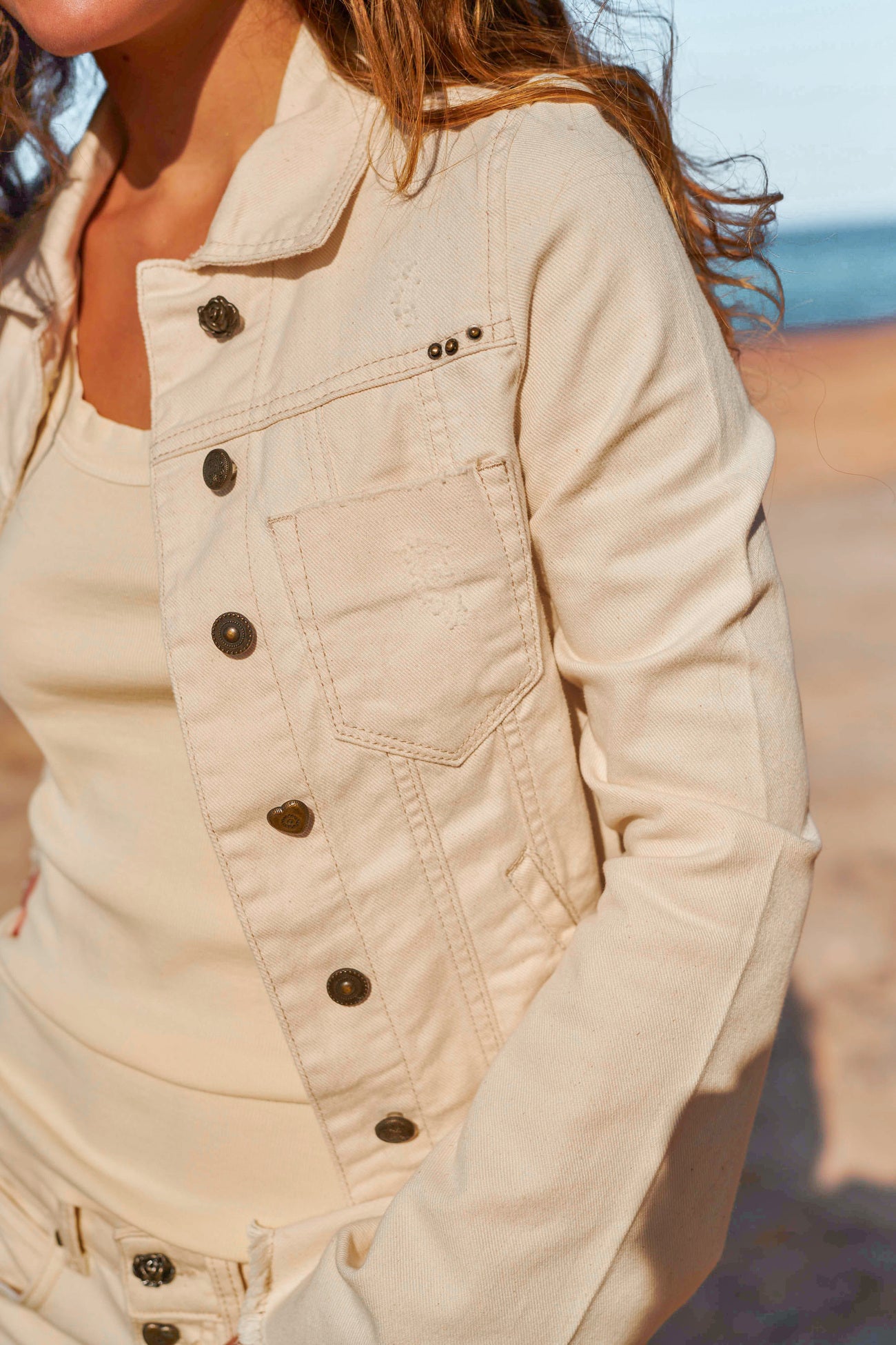 Bohemian item in cream van Isla Ibiza, Brands of Ibiza