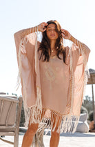 Caftan Noelia Soleria d'Ibizamode, rose vieilli, avec des franges et une coupe ample en viscose