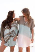 Ibizamode Short Kaftan Noa Almora Taupe with airy printed look and relaxed summer fit