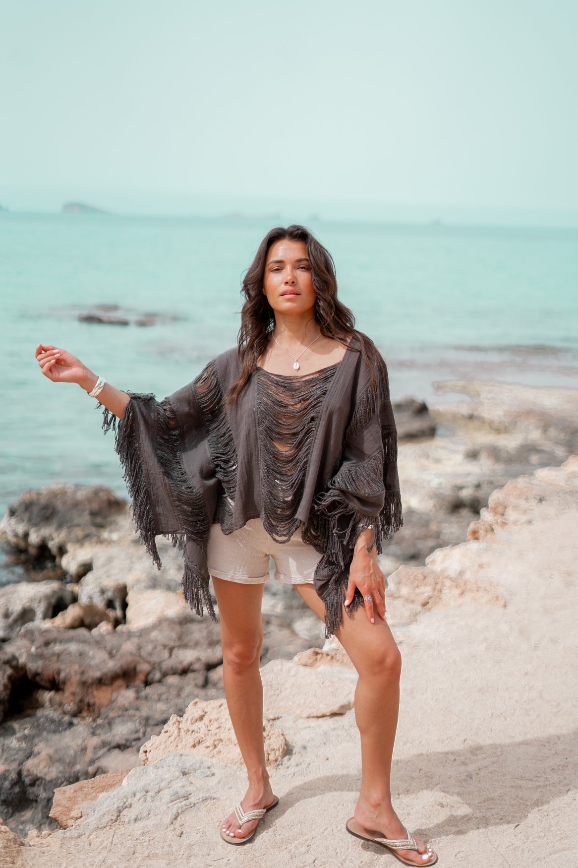 Bohemian top in dark antraciet van ibzmode, Brands of Ibiza