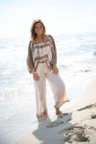Ibizamode Top Mega Maraluna Taupe with airy ombre look and feminine summer fit