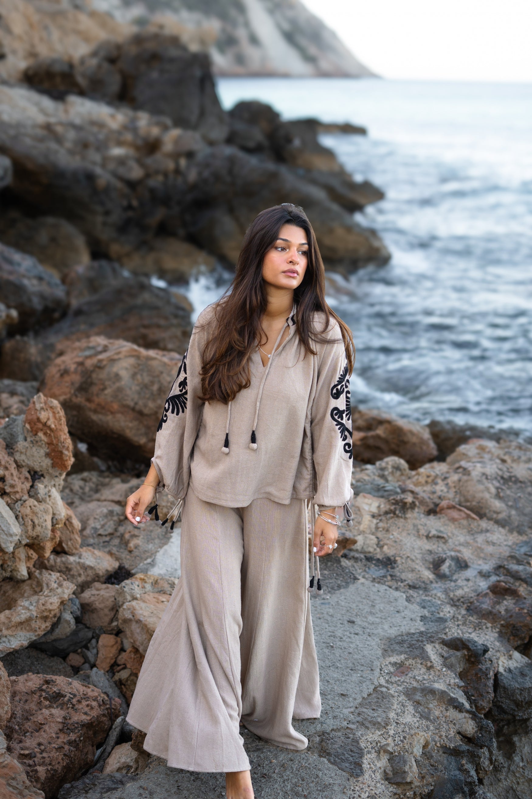 Bohemian blouse in taupe van ibzmode, Brands of Ibiza