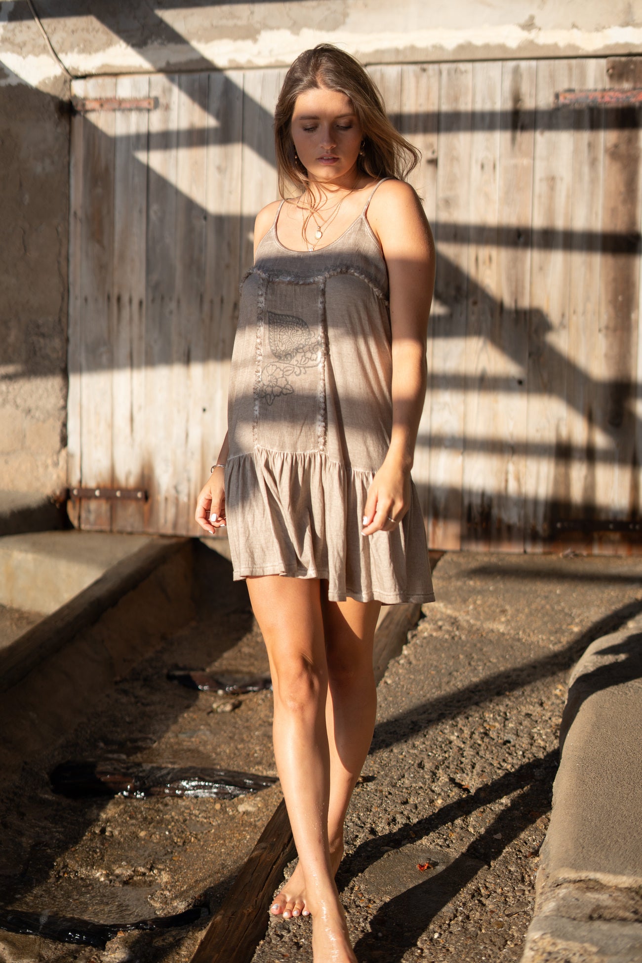 Bohemian jurk in taupe van ibzmode, Brands of Ibiza