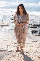 Vêtement bohème en tie-dye taupe de la marque ibzmode, Brands of Ibiza