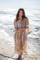 Vêtement bohème en tie-dye taupe de la marque ibzmode, Brands of Ibiza