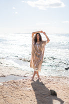 Vêtement bohème en tie-dye taupe de la marque ibzmode, Brands of Ibiza