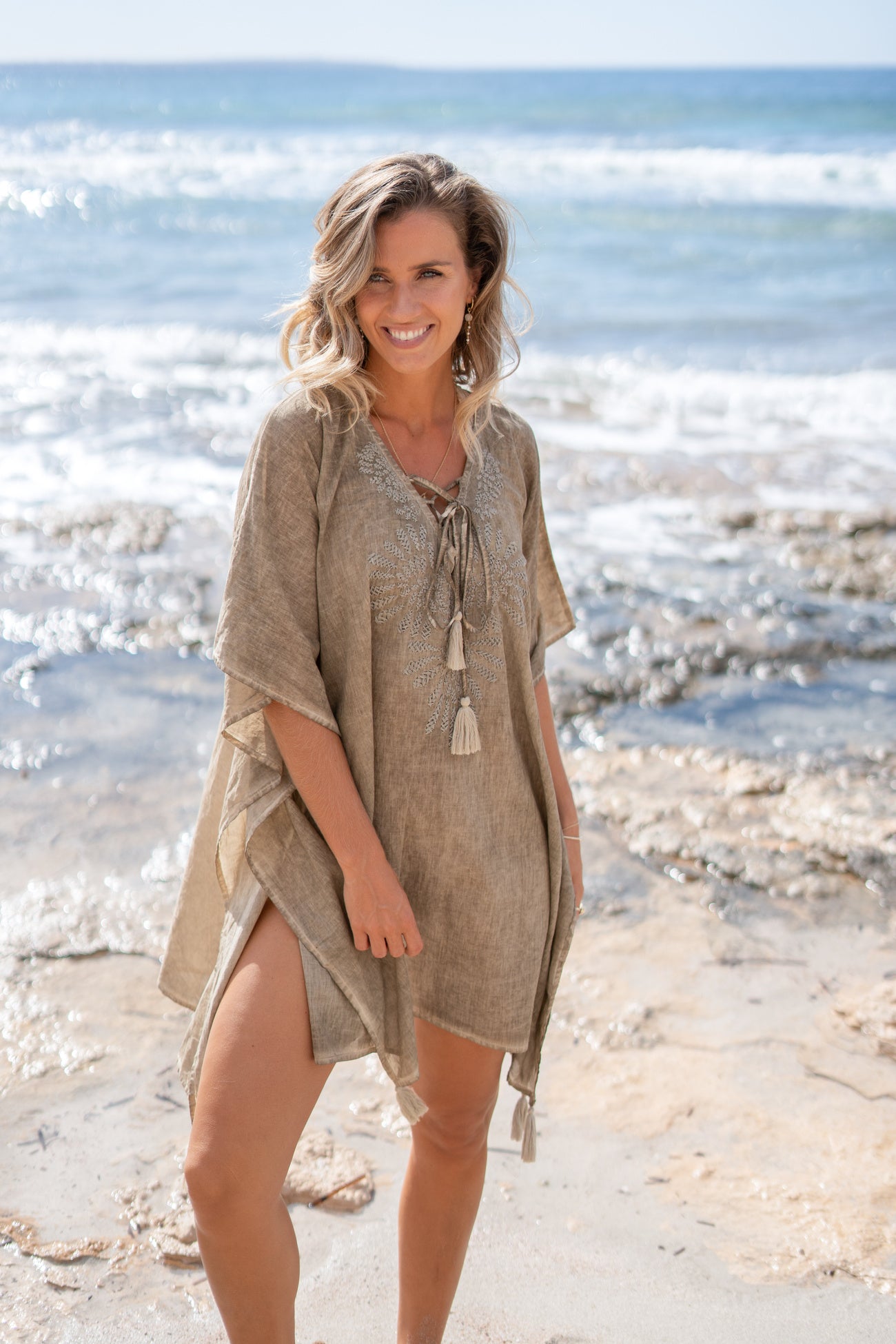Bohemian-Kleid in Taupe von ibzmode, Brands of Ibiza
