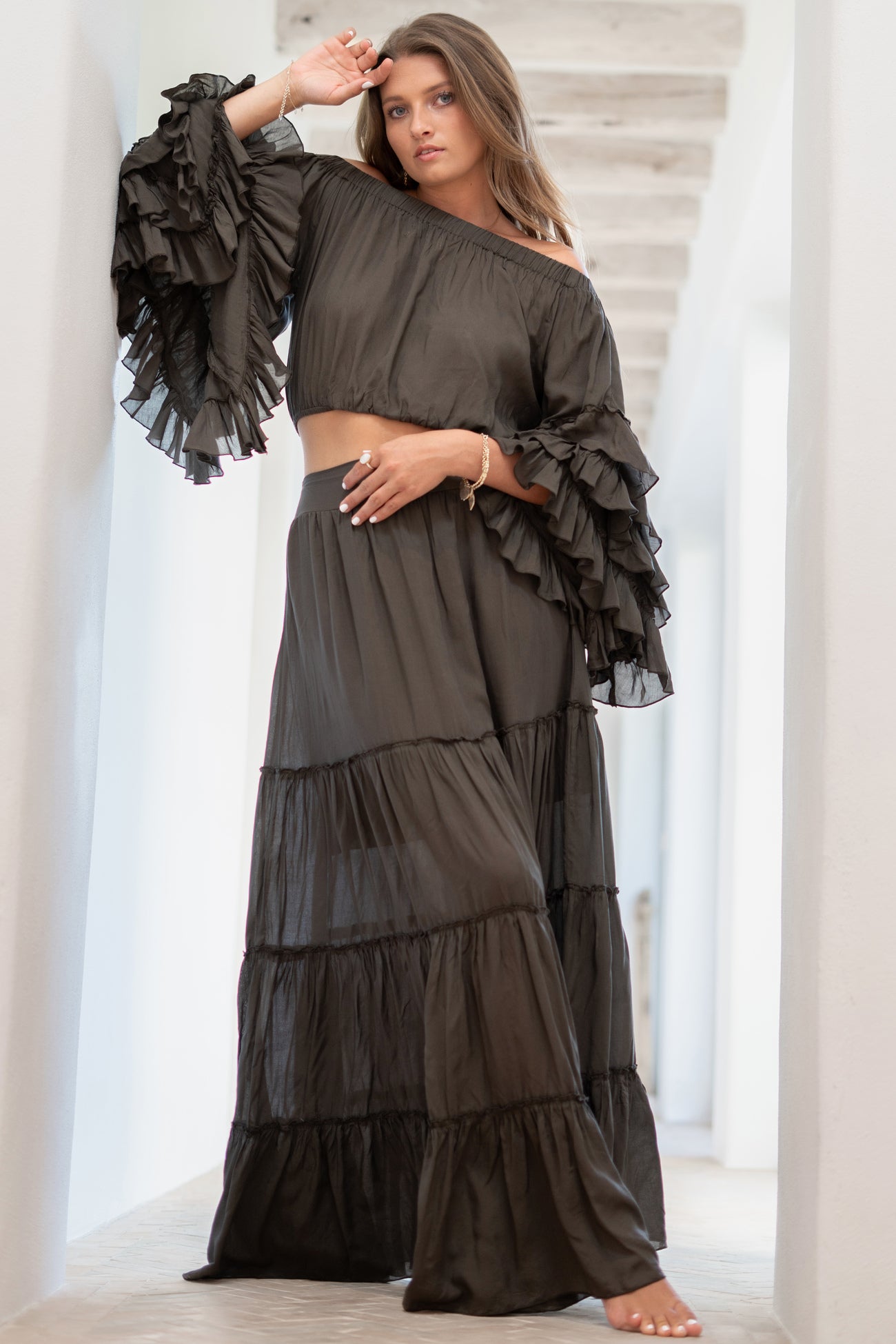 Bohemian top in dark taupe van ibzmode, Brands of Ibiza