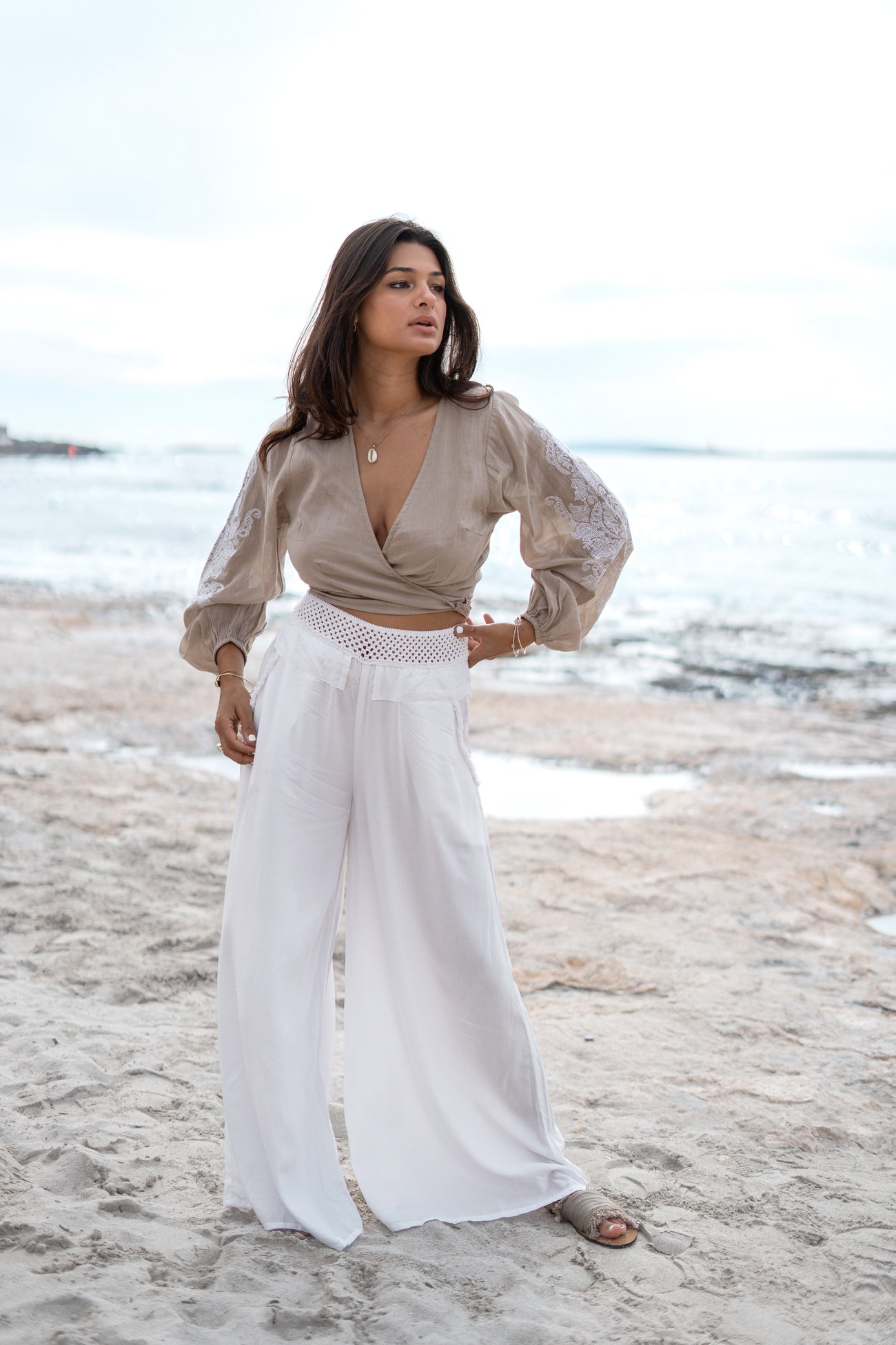 Bohemian top in light taupe van ibzmode, Brands of Ibiza