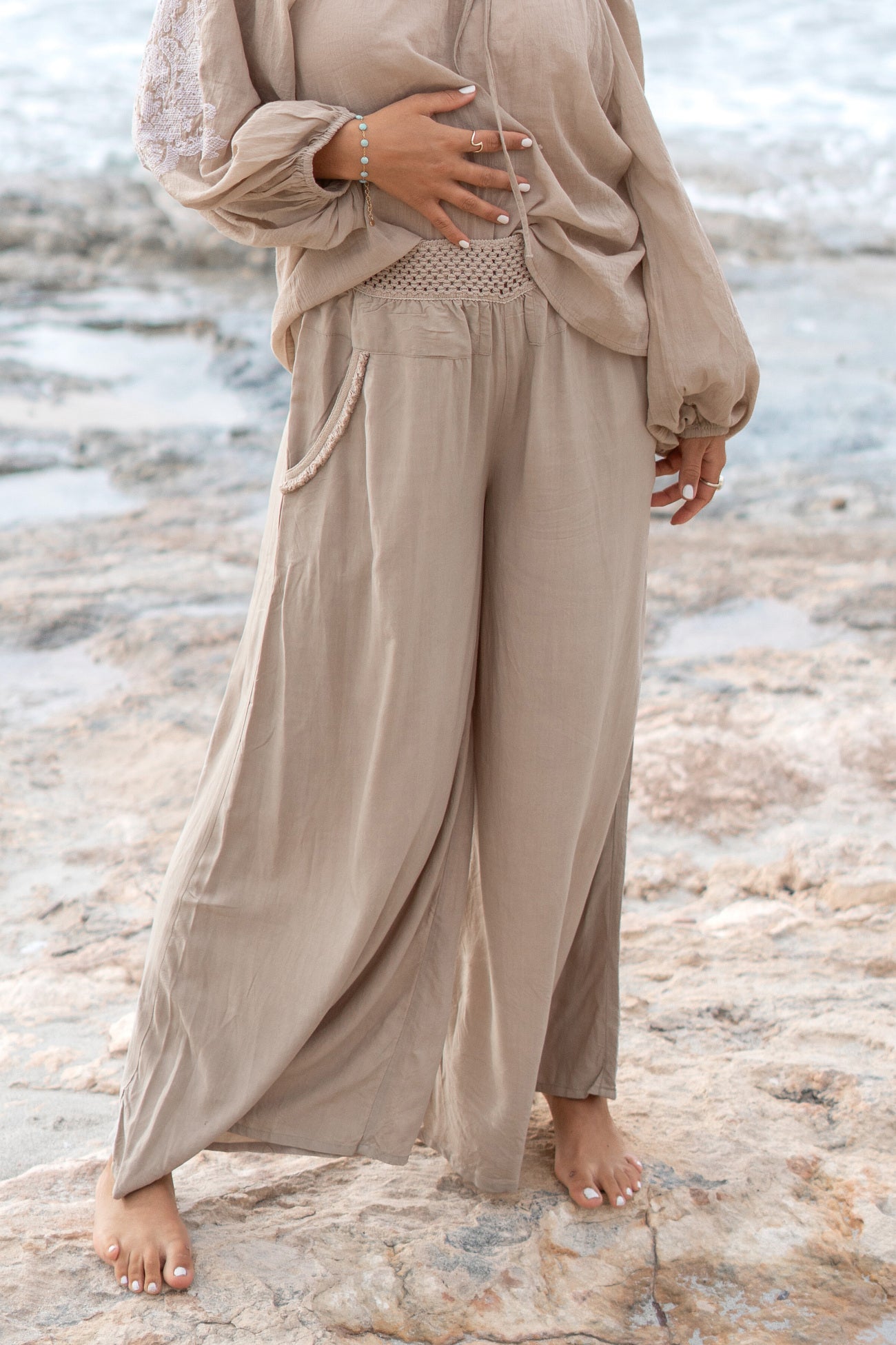 Bohemian broek in light taupe van ibzmode, Brands of Ibiza