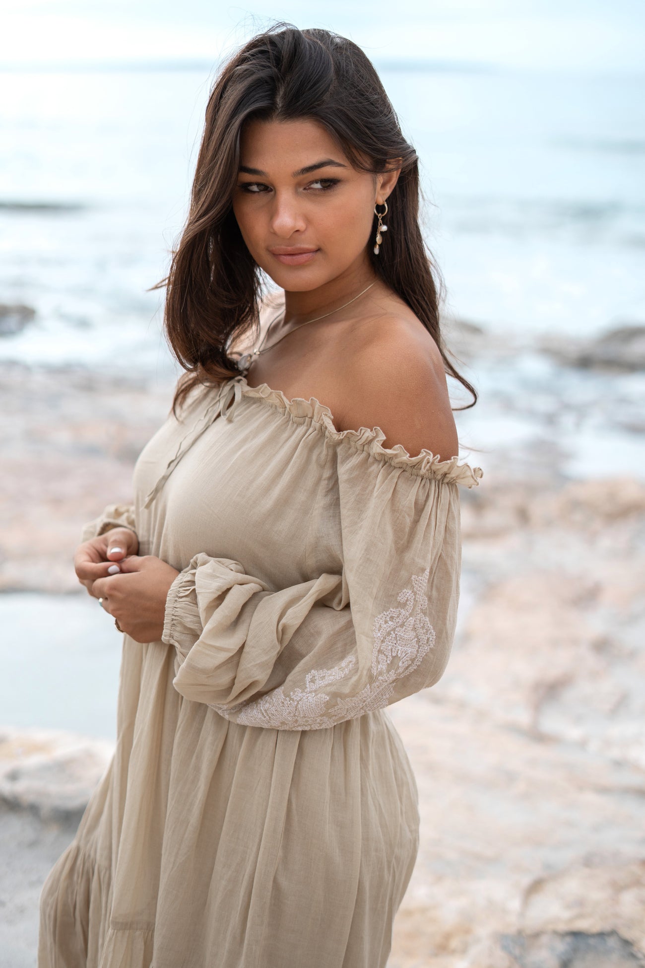 Bohemian jurk in sand van ibzmode, Brands of Ibiza