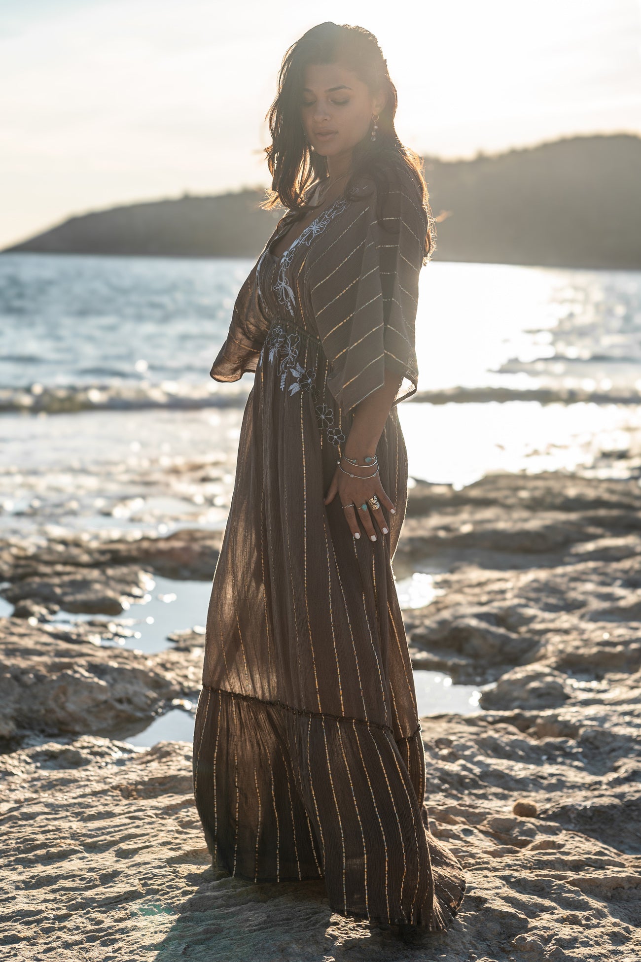 Bohemian jurk in taupe van ibzmode, Brands of Ibiza