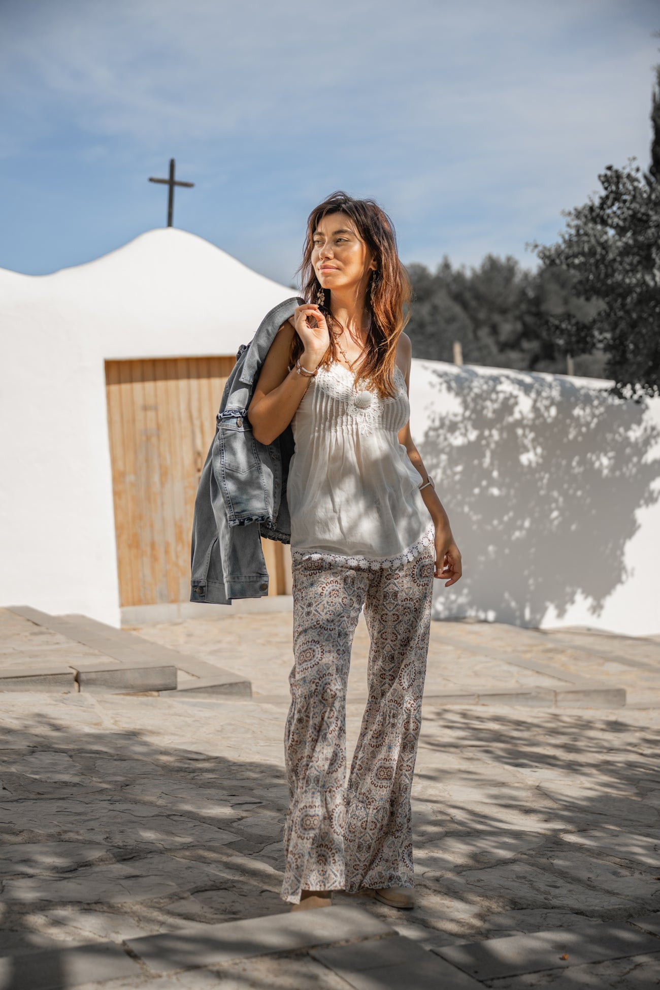 Isla Ibiza Baggy Pants Morena bohemian print broek dames with blue and brown pattern and elastic waistband