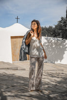 Isla Ibiza Baggy Pants Morena bohemian print broek dames with blue and brown pattern and elastic waistband