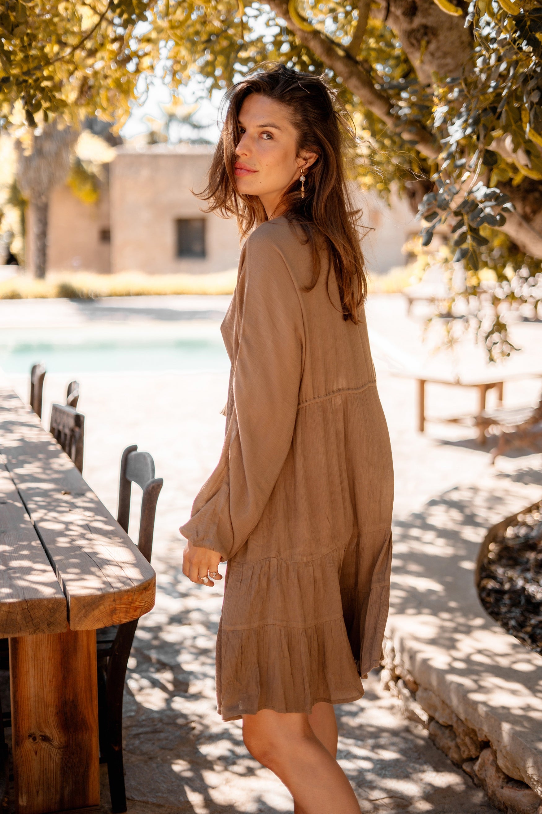 Bohemian jurk in taupe van ibzmode, Brands of Ibiza