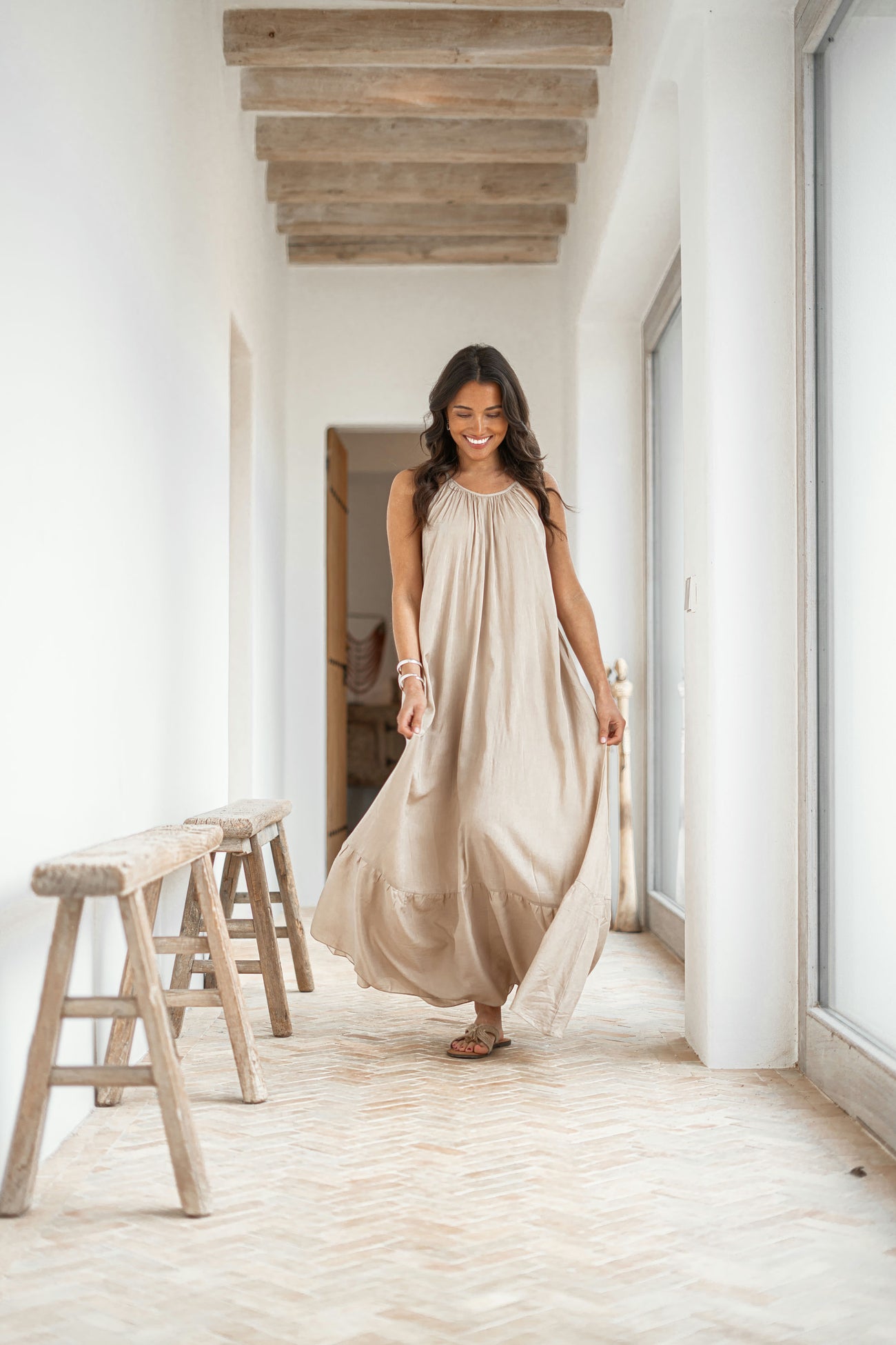 Bohemian jurk in taupe van ibzmode, Brands of Ibiza